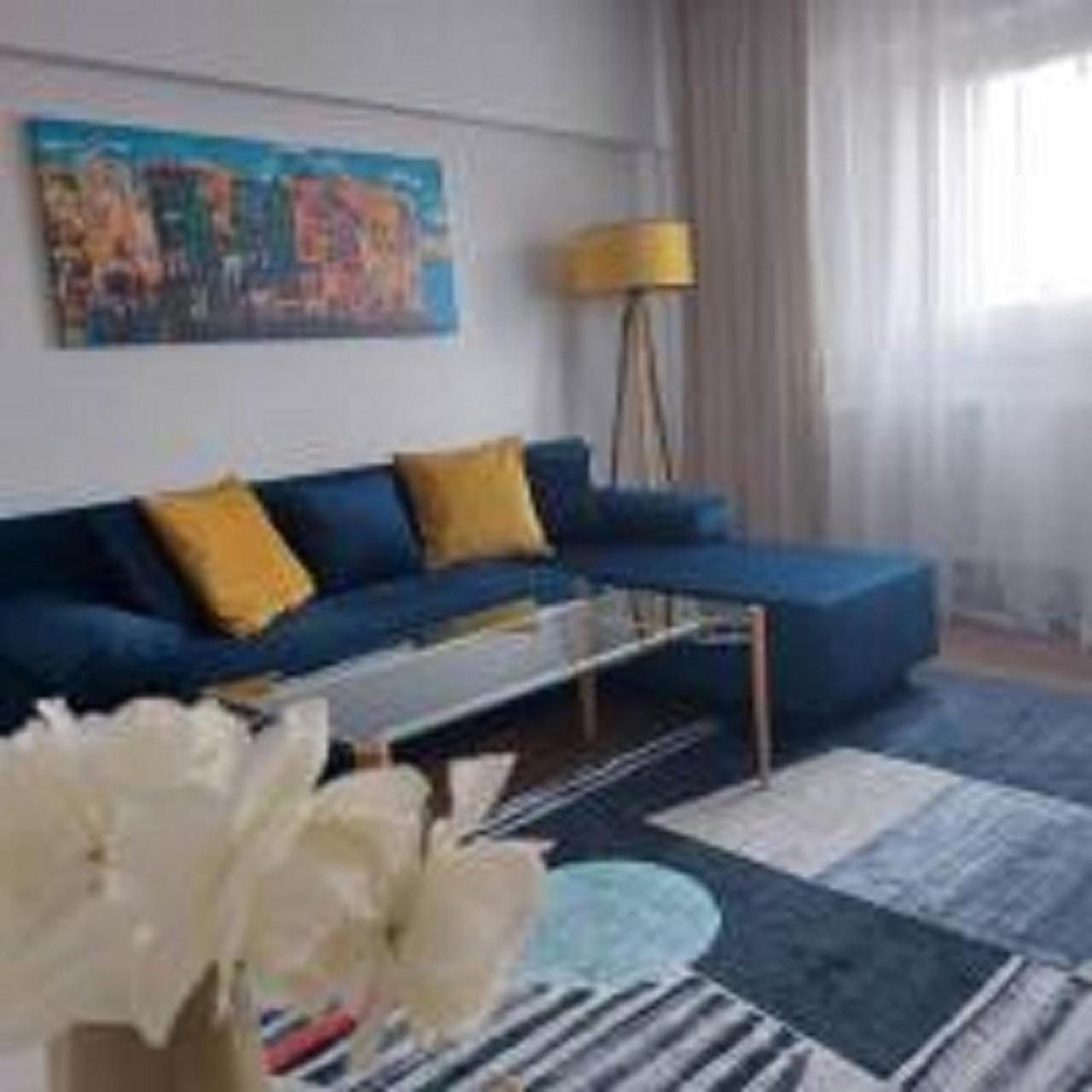 Cozy Apartment In The Center Of Бухарест Экстерьер фото