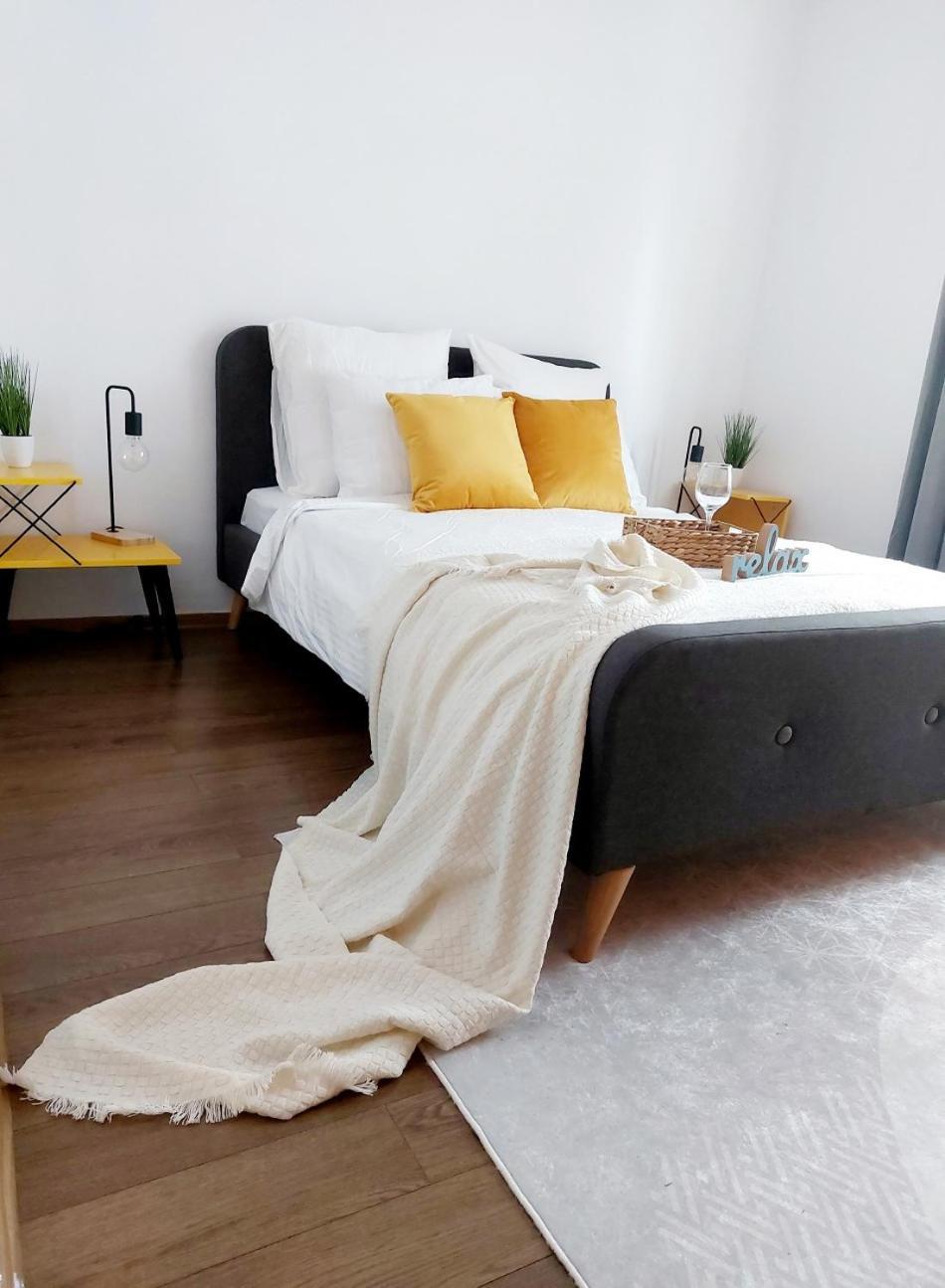 Cozy Apartment In The Center Of Бухарест Экстерьер фото